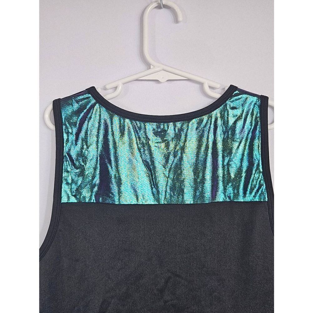 SA DESIGN STUDIO Crop Tee - Picture 7 of 8